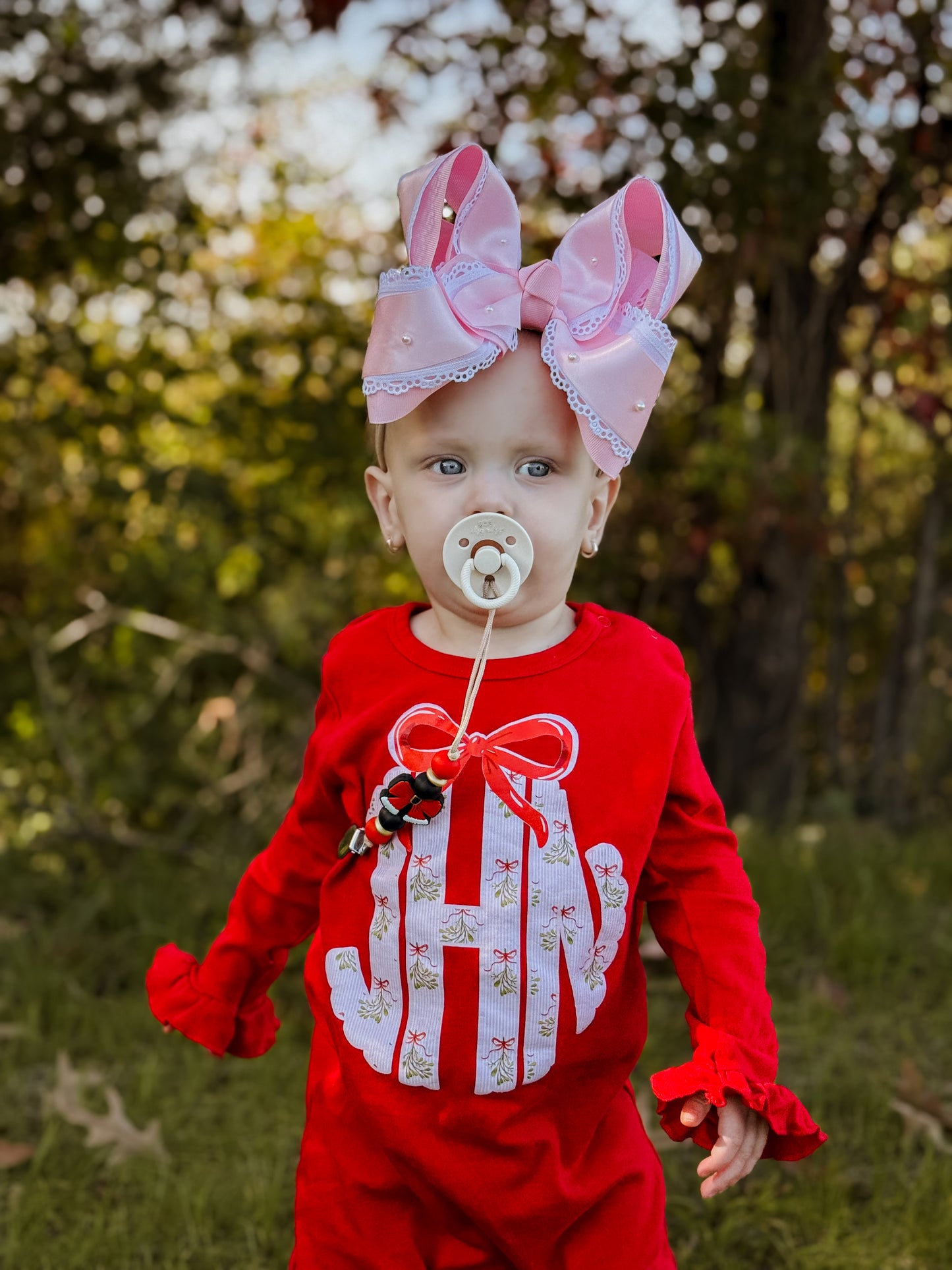 Santa Bow Paci Clip