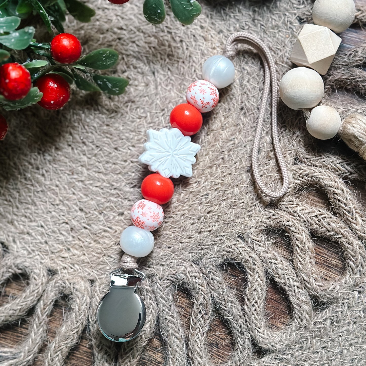 Red Snowflake Clip